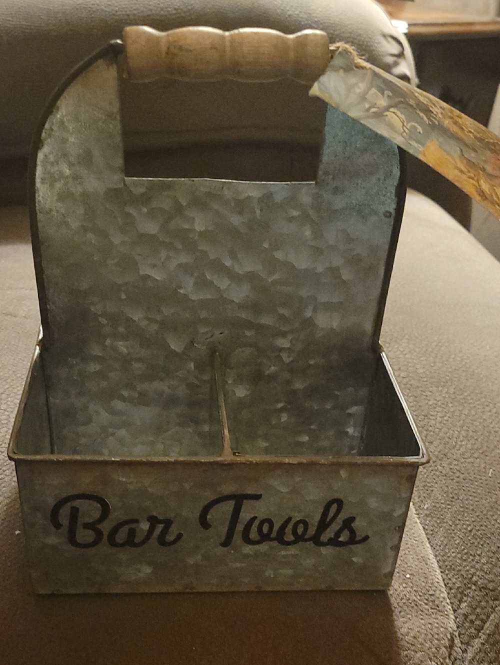 Galvanized Metal Bar Towels Caddy with Wooden Handle - Rustic Silver